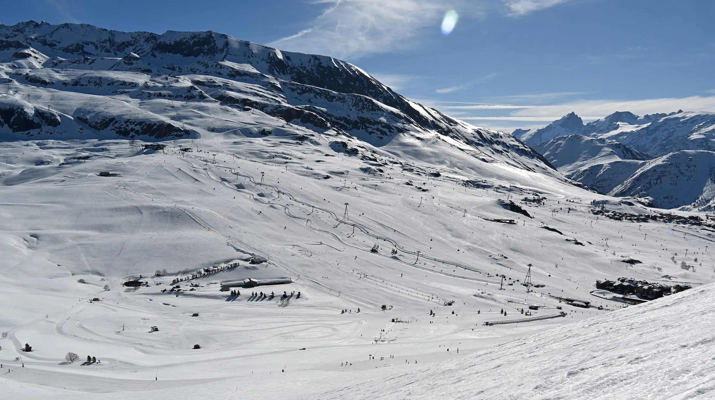 Beginner slopes in the Les Jeux area of Alpe d'Huez