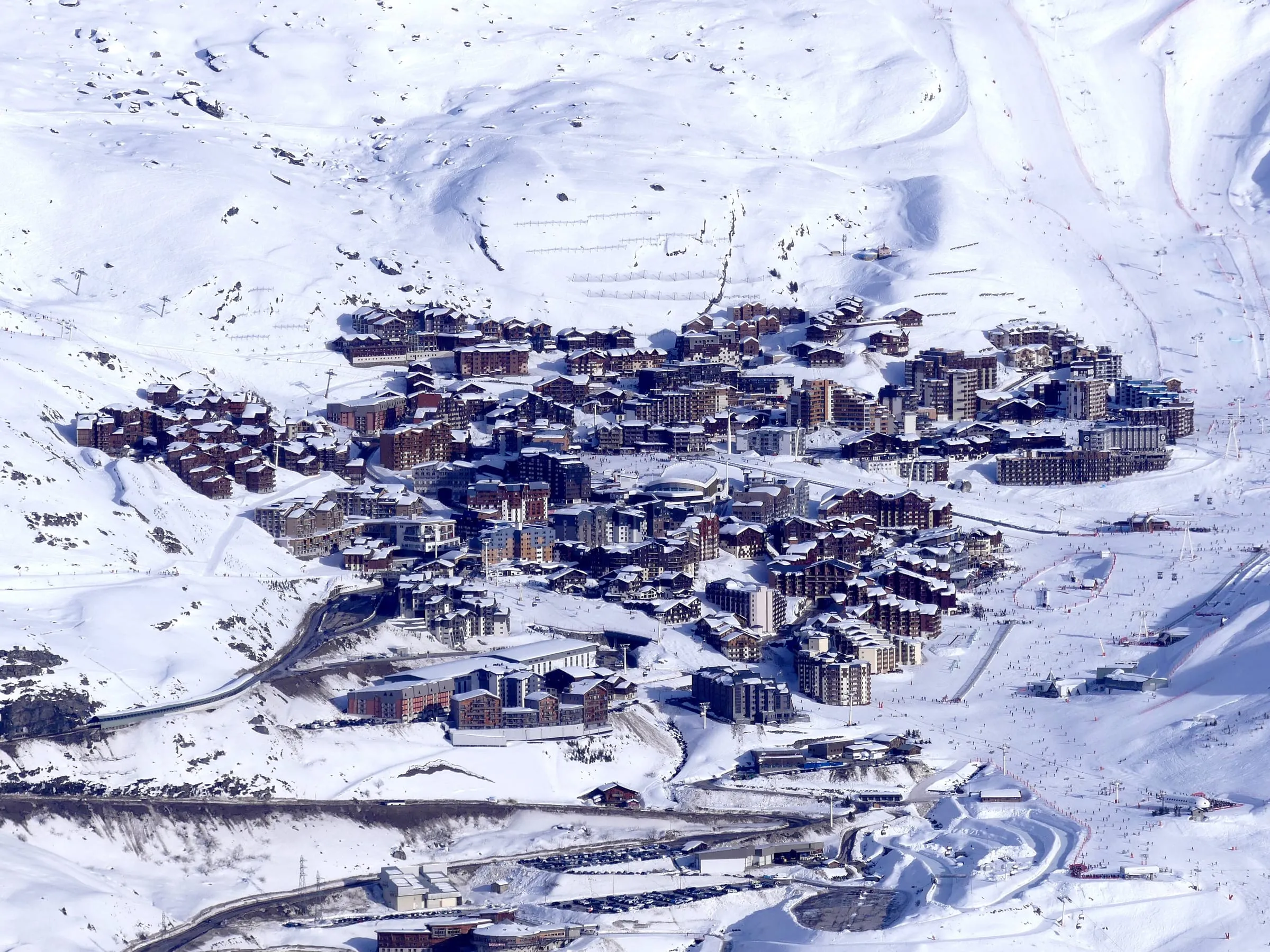 Val Thorens village in the snow, seen from the Pointe de la Masse